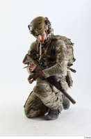  Photos Frankie Perry Army USA Recon - Poses kneeling whole body 0008.jpg